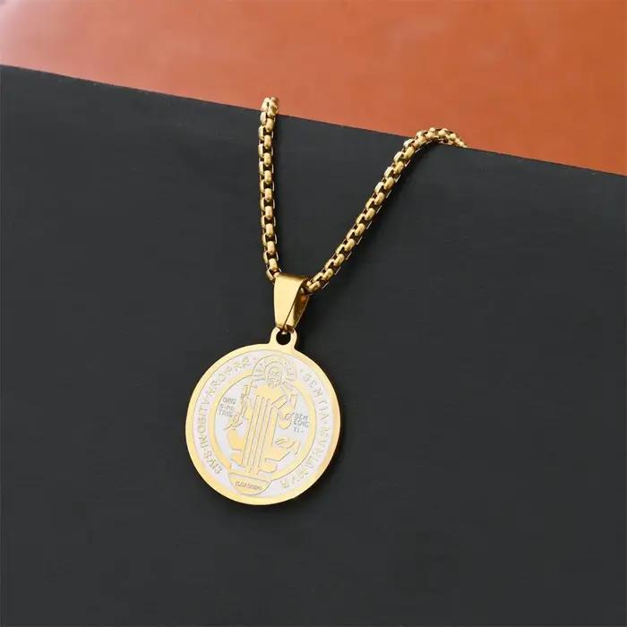 Collier pendentif Saint benoît pour femmes et hommes