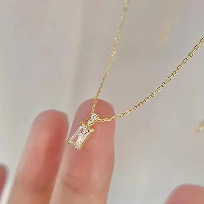 Huitan – collier délicat avec zircone brillante pour femme, pendentif délicat de couleur or, bijoux