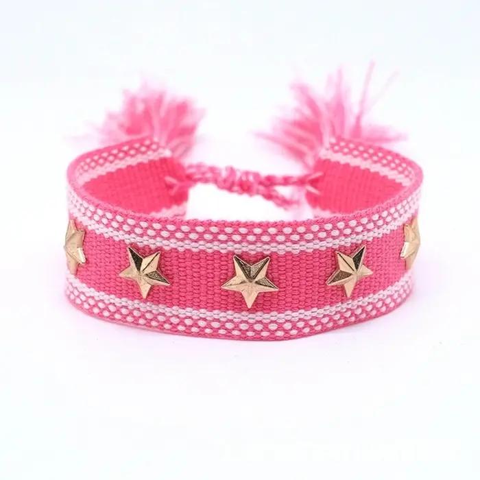Bracelet à pampilles tissé d'inspiration bohème avec clous en forme d'étoile et de cœur