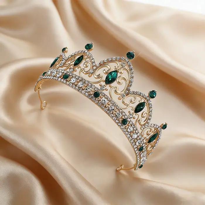 Diadème Royal Baroque Élégant en Cristal, Couronne Tonifiée avec Pierres Précieuses Scintillantes, Transparent et Parfait pour Mariages, Concours de Beauté, Bals de Promo et Tenues d'Occasions Spécial
