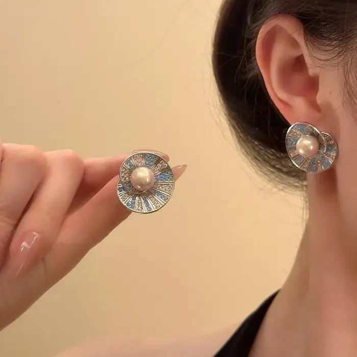 Boucles d'oreilles à clous en cristal bleu pour femmes