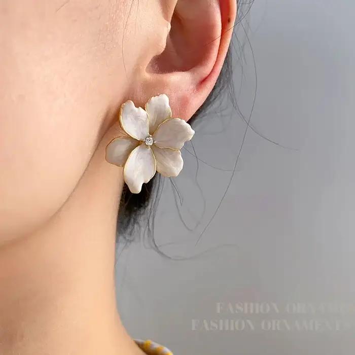 Boucles d'oreilles fleurs colorées pour femmes et filles
