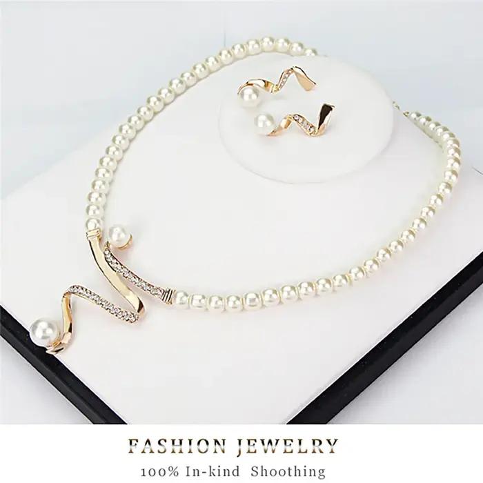Ensemble de bijoux perles élégants pour femmes, collier en biscuits perlé, boucles d'oreilles pour sorties et mariages, nouveau style, 3 pièces par ensemble