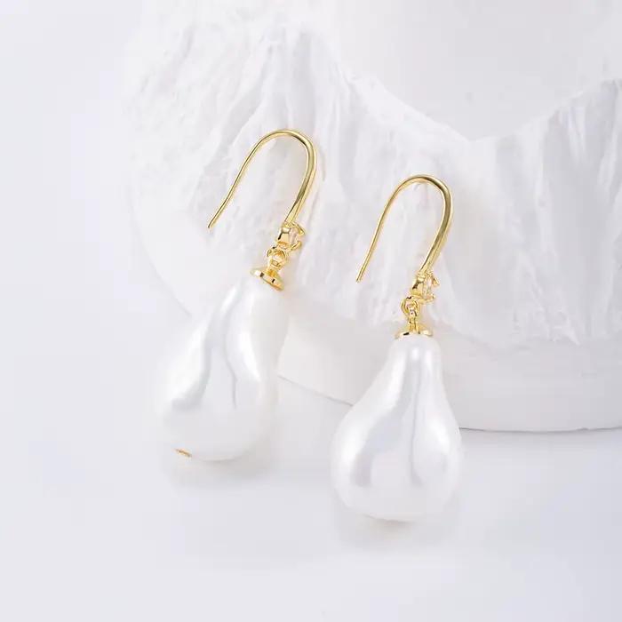 Boucles d'oreilles en perles baroques antiques