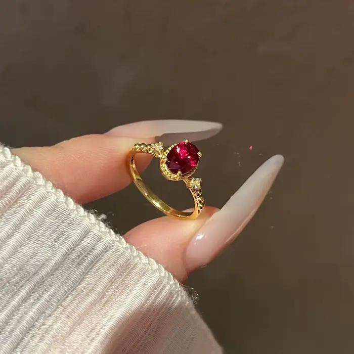 Bagues ovales en rubis pour femmes