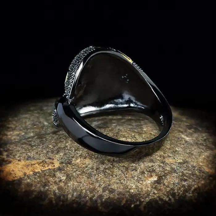 Ensemble de bijoux géométriques classiques
