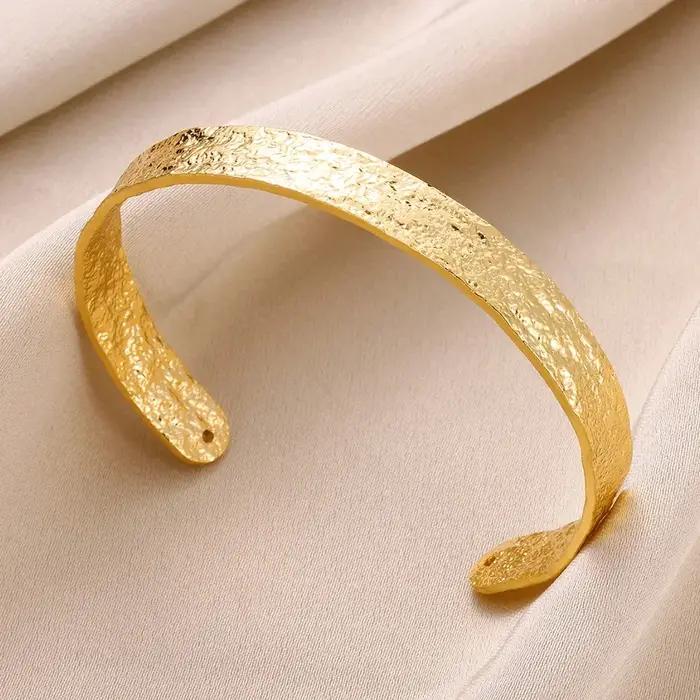Bracelet classique à ouverture de Texture anti-rides pour femmes, manchette exquise, ornement à main