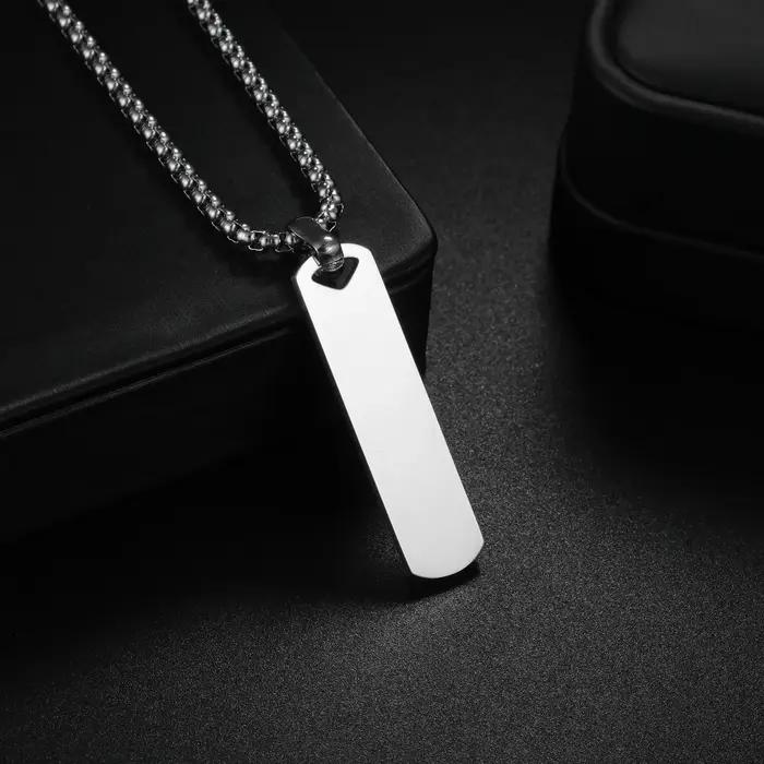 Collier de barre carrée gravé au Laser pour hommes et femmes