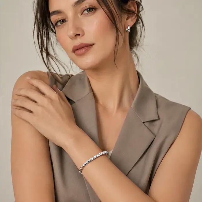 Bracelet goujons Punk cadeau flambant neuf bijoux de mode pour les femmes