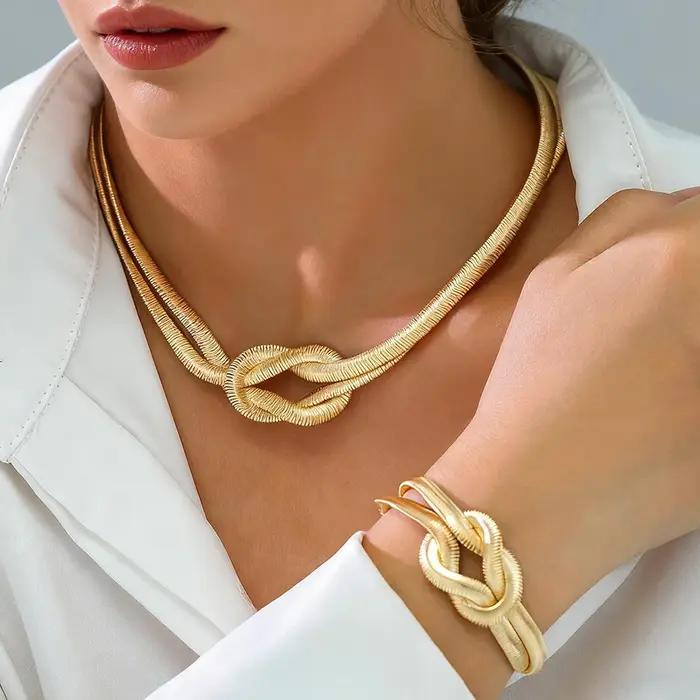 Ensemble collier et bracelet à double couche pour femmes, couleur or, chaîne serpent, collier ras du