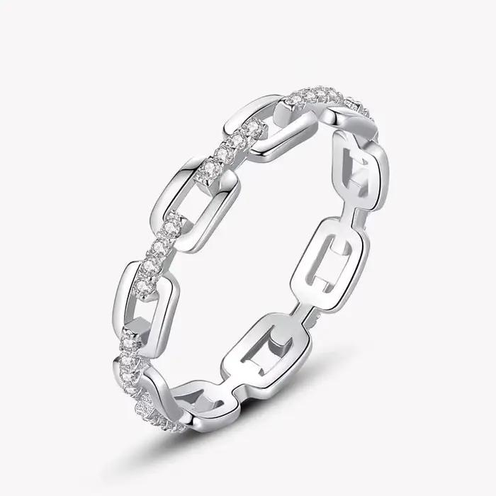 Bague en forme de chaîne en laiton sertie de zircone cubique pour femmes élégantes occasions spéciales mariage soirée festive