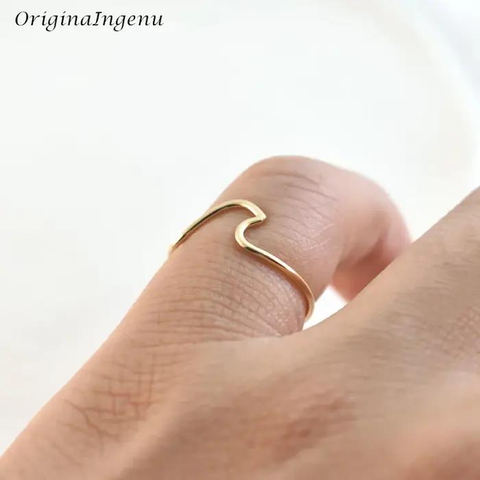 Bague en forme de vague de mer remplie d'or 14 carats pour femme