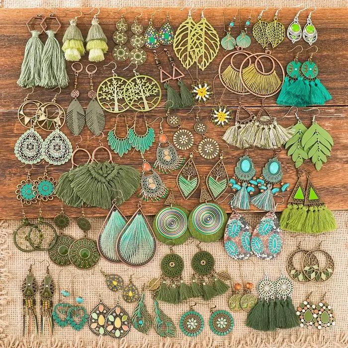 Boucles d'oreilles bohèmes vertes, vintage et géométriques, faites à la main, avec pompon en coton pour femmes, pour mariage, engagement, anniversaire et tous les jours