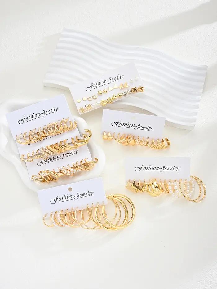 Ensemble de boucles d'oreilles géométriques dorées pour femmes