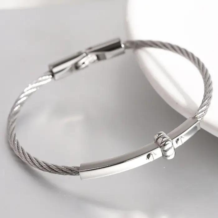 Bracelet en fil tressé tendance avec accent de barre en métal – Bijoux à serrure magnétique durables pour hommes et femmes