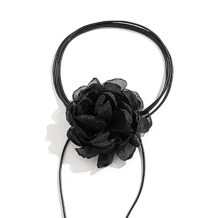 Collier ras du cou en tissu pelucheux pour femmes