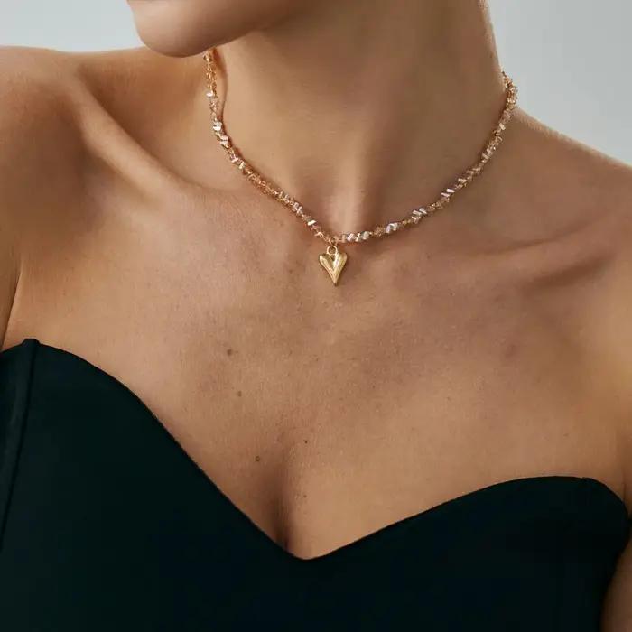 Collier Boho en forme de cœur en or avec chaîne transparente en cristal pour femmes occasions spéciales Y2K style