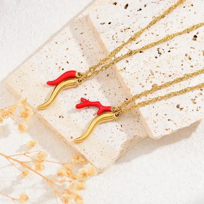 Collier pendentif porte-bonheur Chili Pepper