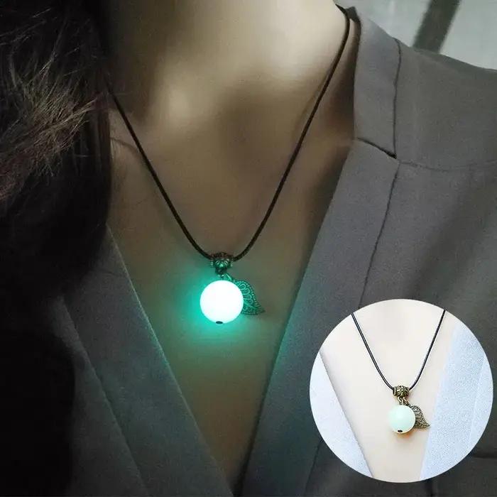 Bracelet pour femme avec breloque gemme lumineuse