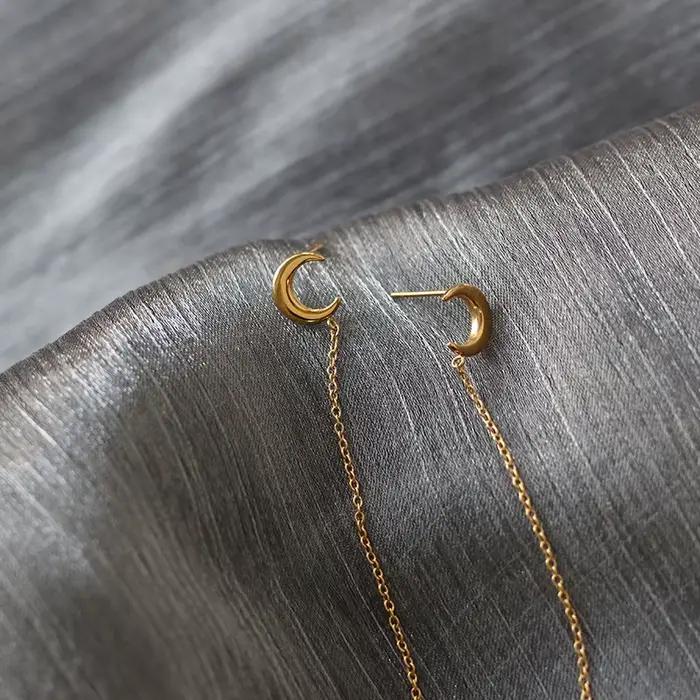 Amaiyllis-Boucles d'oreilles en or 18 carats avec pompon de lune et croissant pour femme