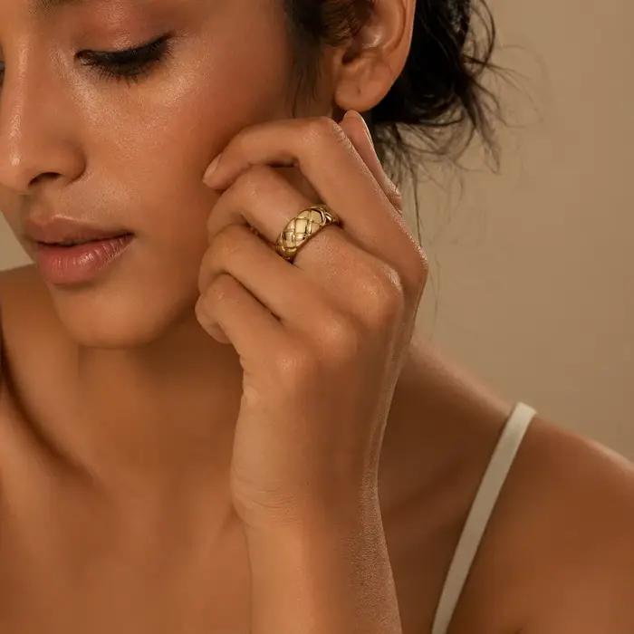 Bague Dôme Minimaliste Plaqué Or à Motif Diamant, Anneaux Larges Géométriques Massifs, Bijoux de Mariage Classiques et Élégants pour le Quotidien