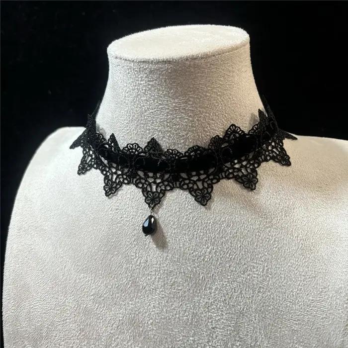 Nouveau Collier Sexy en Dentelle Florale 2026 pour Femme