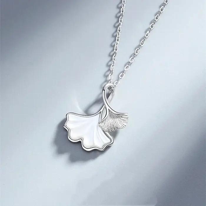 Collier en feuille de Ginkgo pour femmes