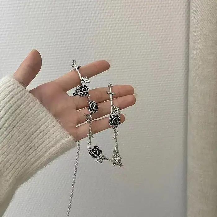 Collier pendentif camélia hip-hop punk pour femme
