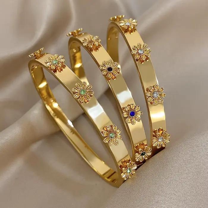 Bracelet en acier inoxydable avec incrustations de fleurs et strass pour homme et femme occasions spéciales cadeau romantique chic minimaliste