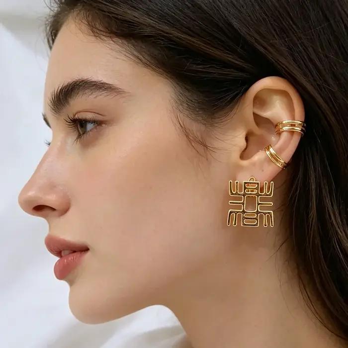 Ensemble de boucles d'oreilles et de matiques en or 18 carats pour femmes