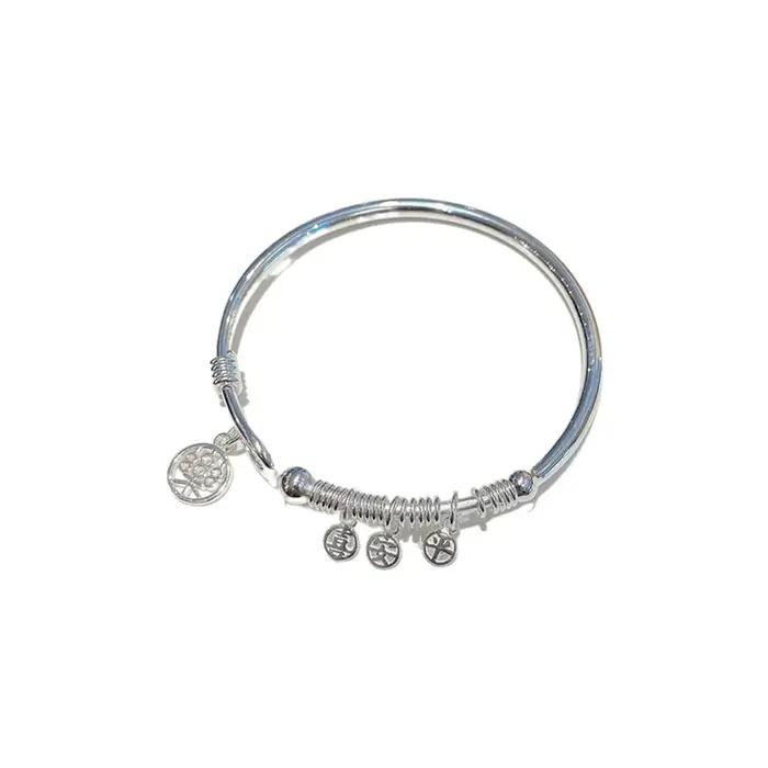 Bracelet de bénédiction irrégulier en argent regardé 925