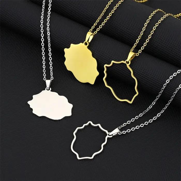 Collier pendentif carte de l'île de la réunion de France
