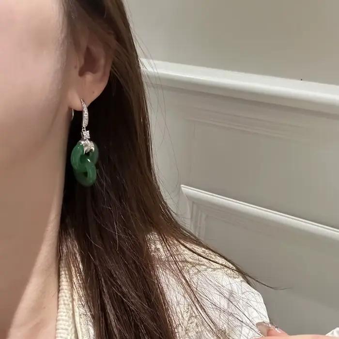 Boucles d'oreilles entrelacées fraîches en argent 925 incrusté de diamants