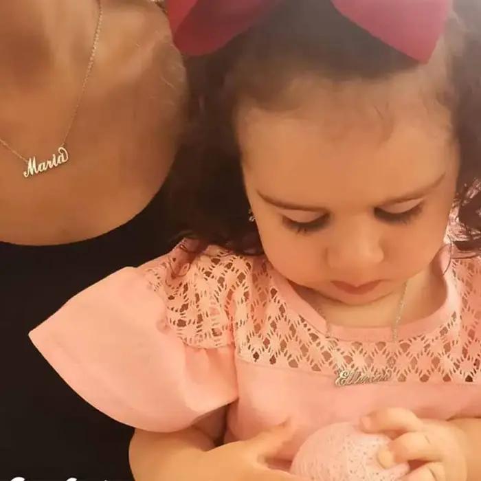 Collier mignon avec nom de bébé pour enfants