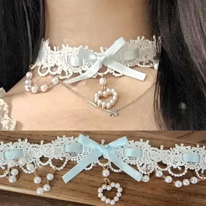 Collier Lolita en dentelle avec pendentif cœur perlé