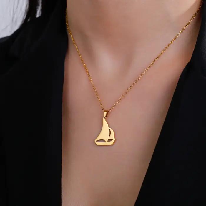Collier bateau à voile