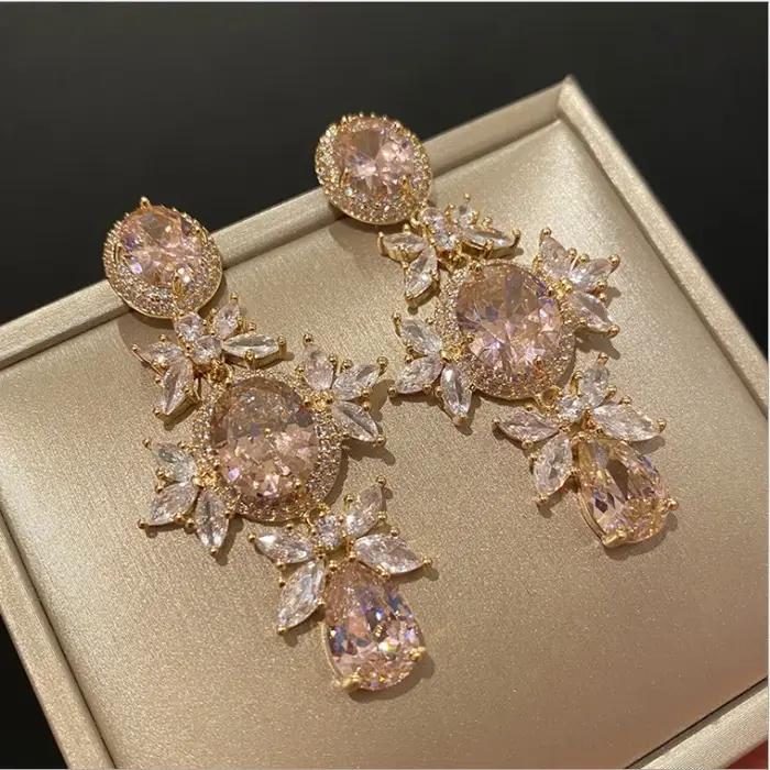 Grandes boucles d'oreilles en cristal de fleur rose