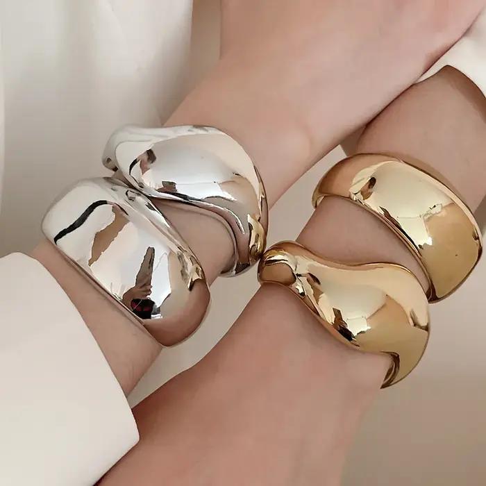 Bracelets ouverts torsadés géométriques irréguliers pour femmes