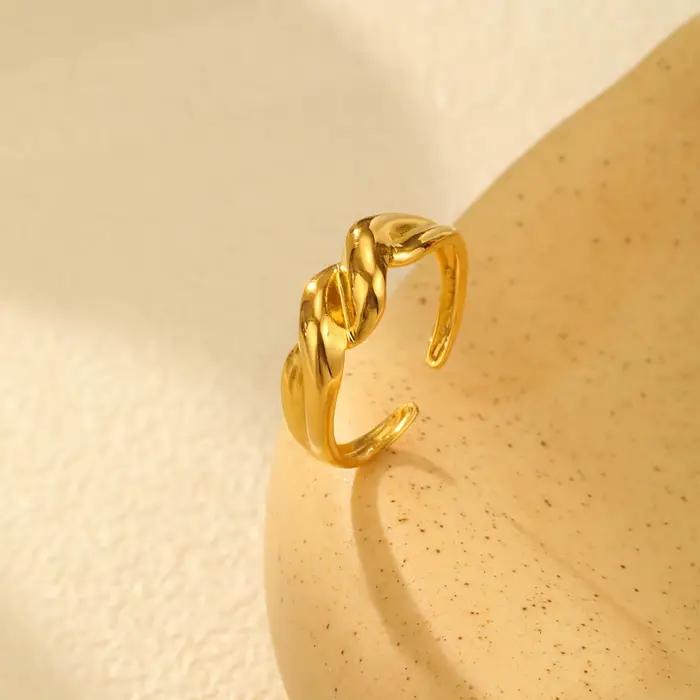 Bague à nœud d'amour pour femmes, bague empilable délicate plaquée or en acier inoxydable, petits bi