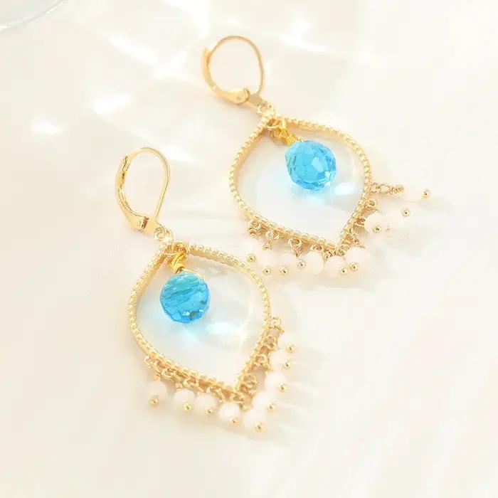 Boucles d'oreilles pendantes dorées style bohème avec perles d'imitation