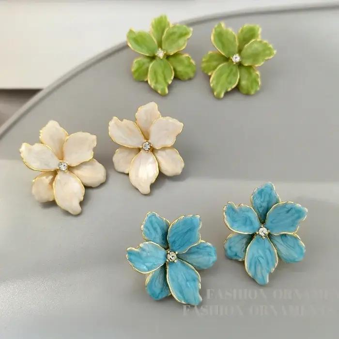 Boucles d'oreilles fleurs colorées pour femmes et filles