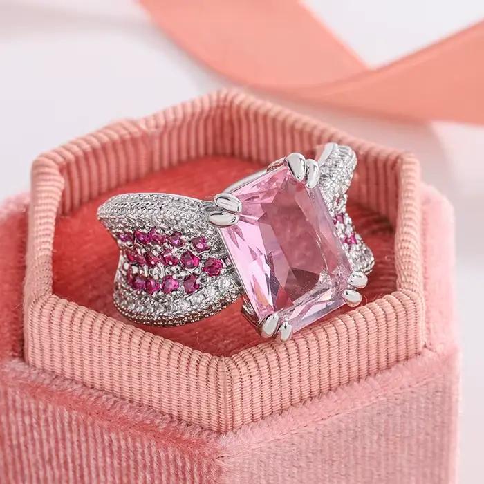 Bague en zircone cubique rose doux pour femmes