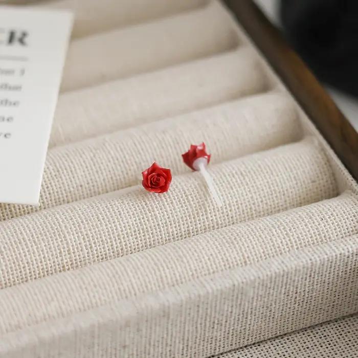 Boucles d'oreilles bio-céramique en résine rouge pour femmes élégantes fleur de rose design minimaliste de luxe vêtements de nuit bijoux amical manchettes d'oreille occasions spéciales