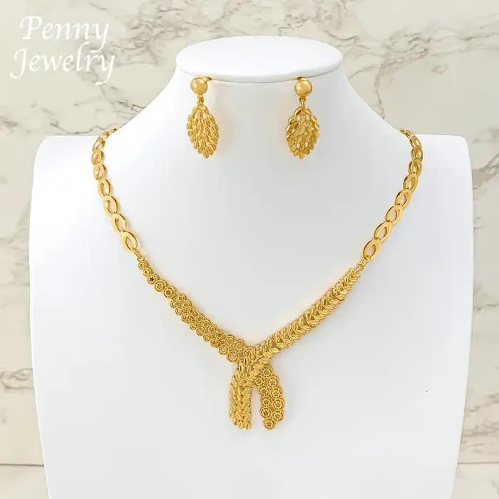 Ensemble de bijoux bohème classique plaqué or 18 carats pour femmes collier et boucles d'oreilles cadeau de mariage occasions spéciales