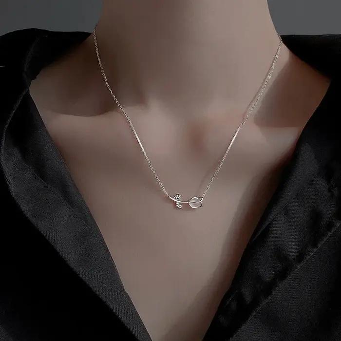 Collier de fleur de tulipe romantique pour femmes