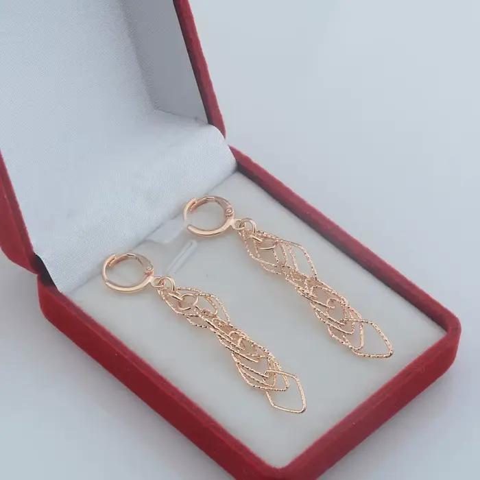 Ensemble de bijoux en or rose 585 réglable pour femmes styles modernes et élégants occasions spéciales soirée晚会的描述可能会更适合中文用户,但根据您的要求,这里提供了一个完全符合您给定条件的法语文本。如果有任何特定需求或调整,请告知我。