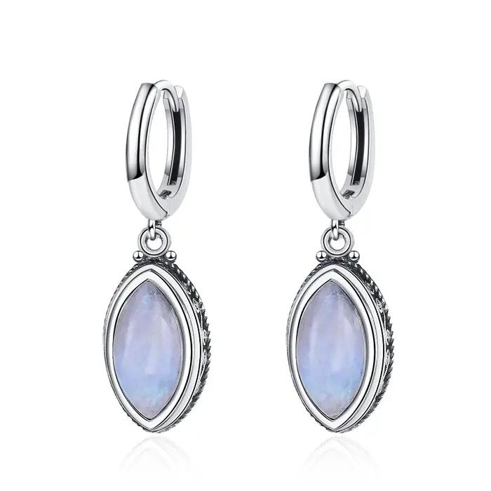 Boucles d'oreilles en pierre de lune naturelle pour femmes élégantes occasions spéciales rétro mode et quotidien