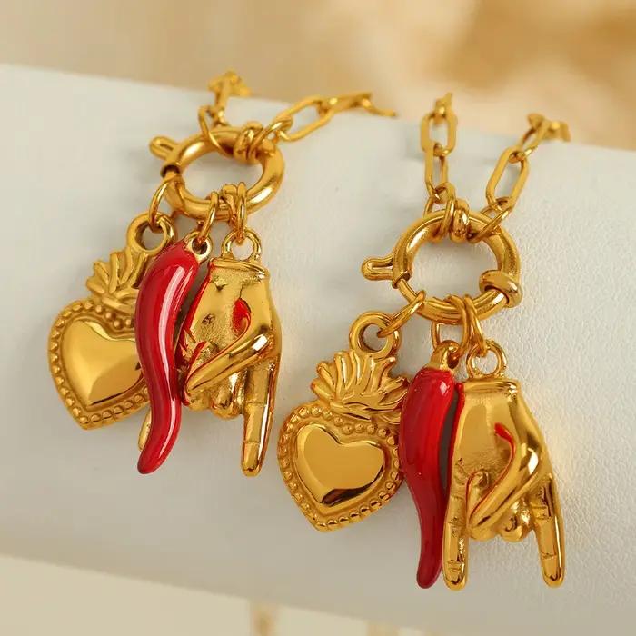 Collier pendentif piment rouge vintage plaqué or