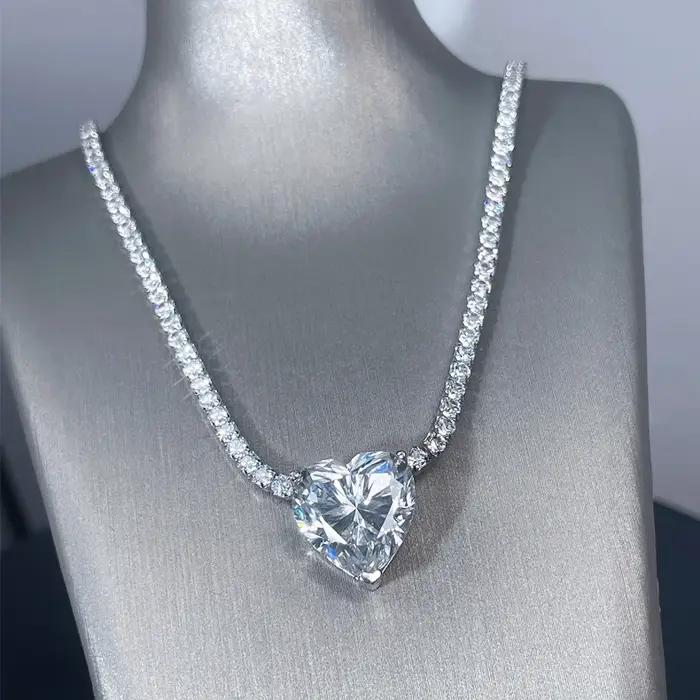 Collier en argent sterling 925 avec pendentif cœur en moissanite 6 carats pour femmes, bijou classique pour anniversaires et autres occasions spéciales