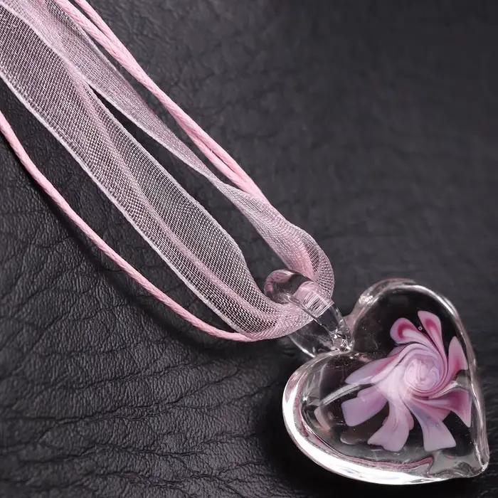 Collier pendentif fleur incrustée de bijoux Murano, collier ruban, pendentif cœur en verre